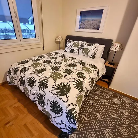 Apartment Cozy With Wrap Around Balcony *