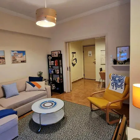 Cozy With Wrap Around Balcony *